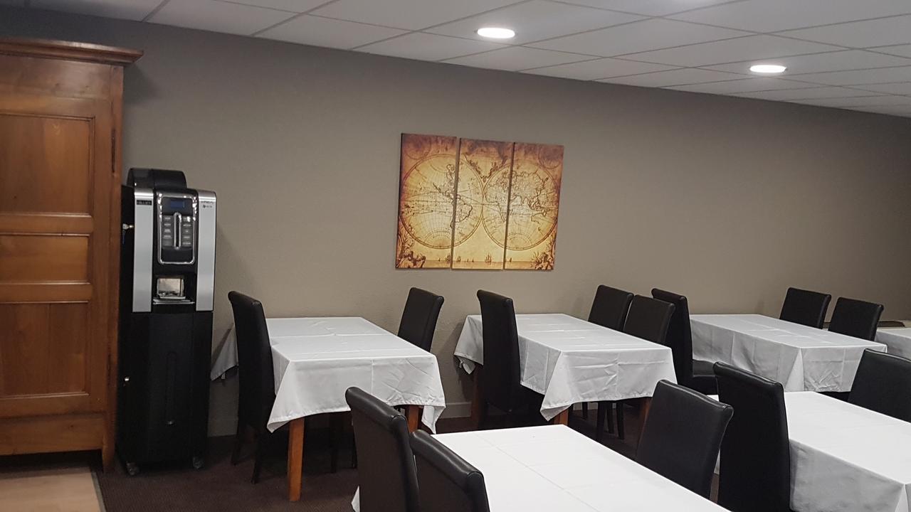 מלון Claix  Logis Des Trois Massifs מראה חיצוני תמונה